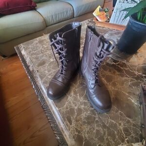 UGG Chocolate Russe leather lace up boots size 8